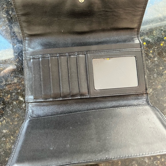 Beaut Coach Wallet. - Picture 3 of 3
